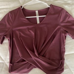 Lululemon tee